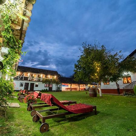 Domacinstvo Cikic Zasavica Exterior foto