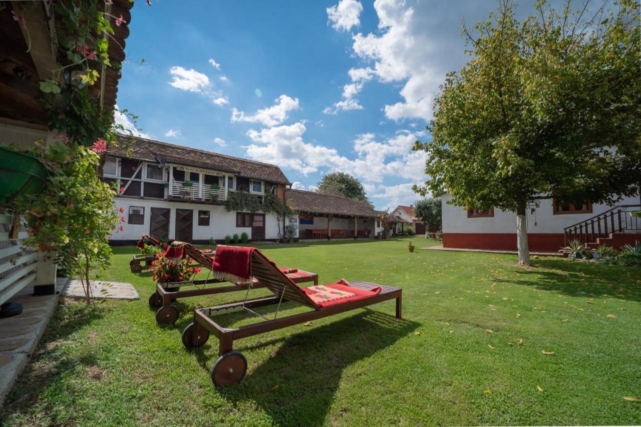 Domacinstvo Cikic Zasavica Exterior foto